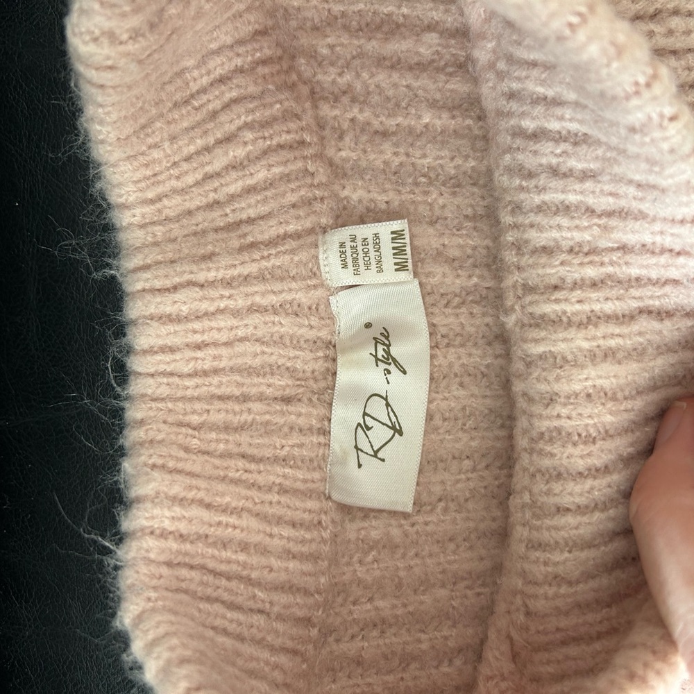 RD Style Pink Crew Neck T-shirt Sweater - Picture 2 of 2